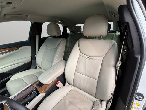 Used 2019 Cadillac XTS Luxury image 18