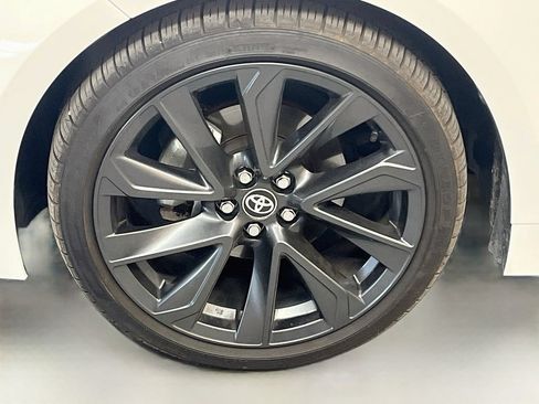 Used 2022 Toyota Corolla SE w/ Carpet Mat Package (TMS) FWD image 29