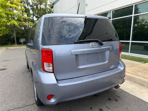 Used 2011 Scion xB FWD image 11