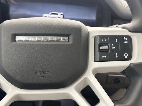 Used 2025 Land Rover Defender 110 S AWD/4WD image 12