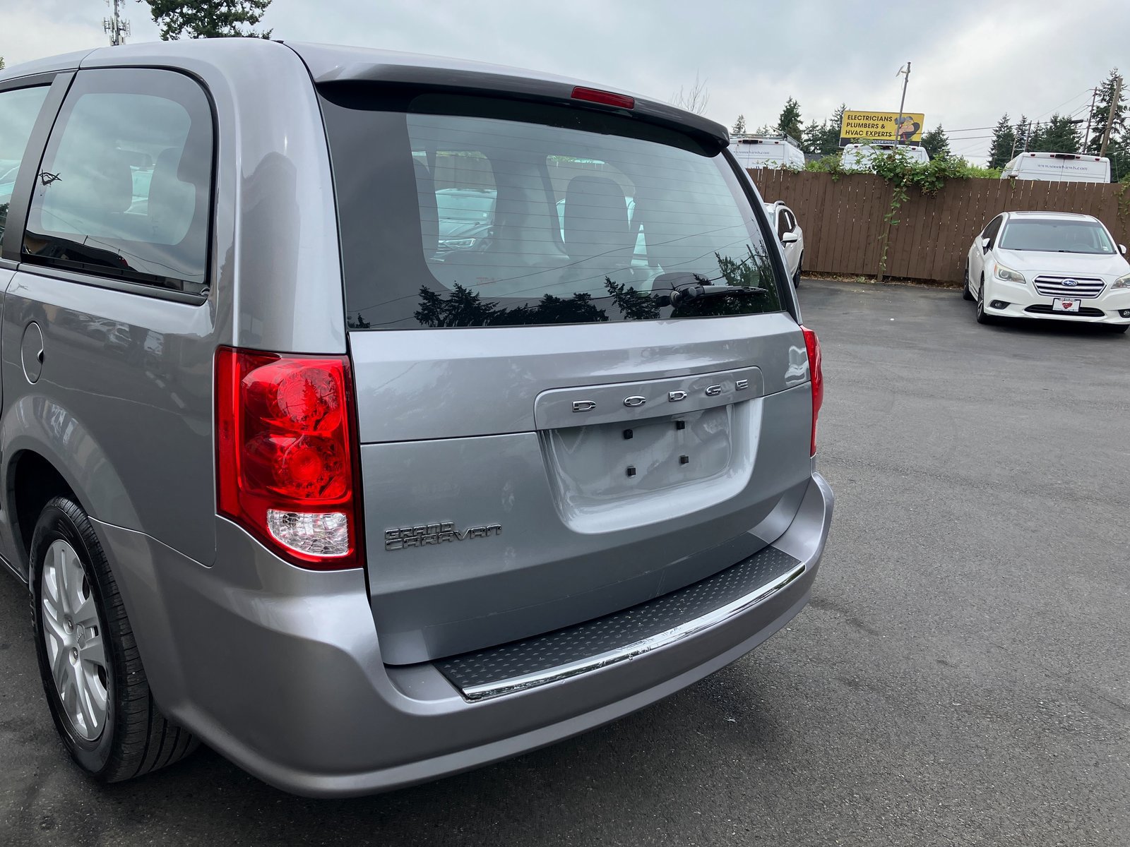 Used 2014 Dodge Grand Caravan American Value Package FWD image 7