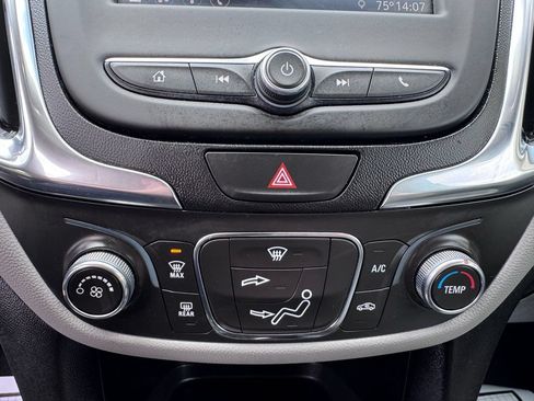 Used 2021 Chevrolet Equinox LS w/ LS Convenience Package FWD image 23