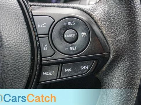 Used 2020 Toyota RAV4 XLE w/ Convenience Package FWD image 31