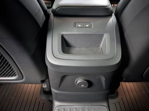 Used 2022 Volvo XC60 T8 Polestar w/ Protection Package Premier image 14