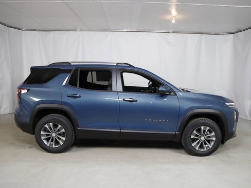 New 2026 Chevrolet Equinox LT w/ Convenience Package II image 2