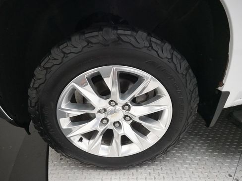 Used 2019 Chevrolet Silverado 1500 LTZ AWD/4WD image 23