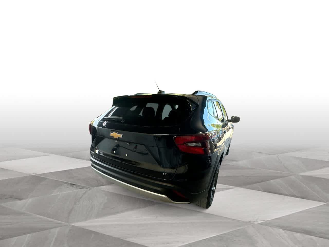 Used 2024 Chevrolet Trax LT FWD image 8