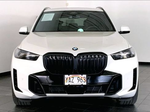 Used 2025 BMW X5 sDrive40i w/ Executive Package RWD image 3