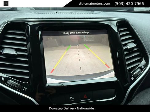 Used 2019 Jeep Cherokee Limited image 31