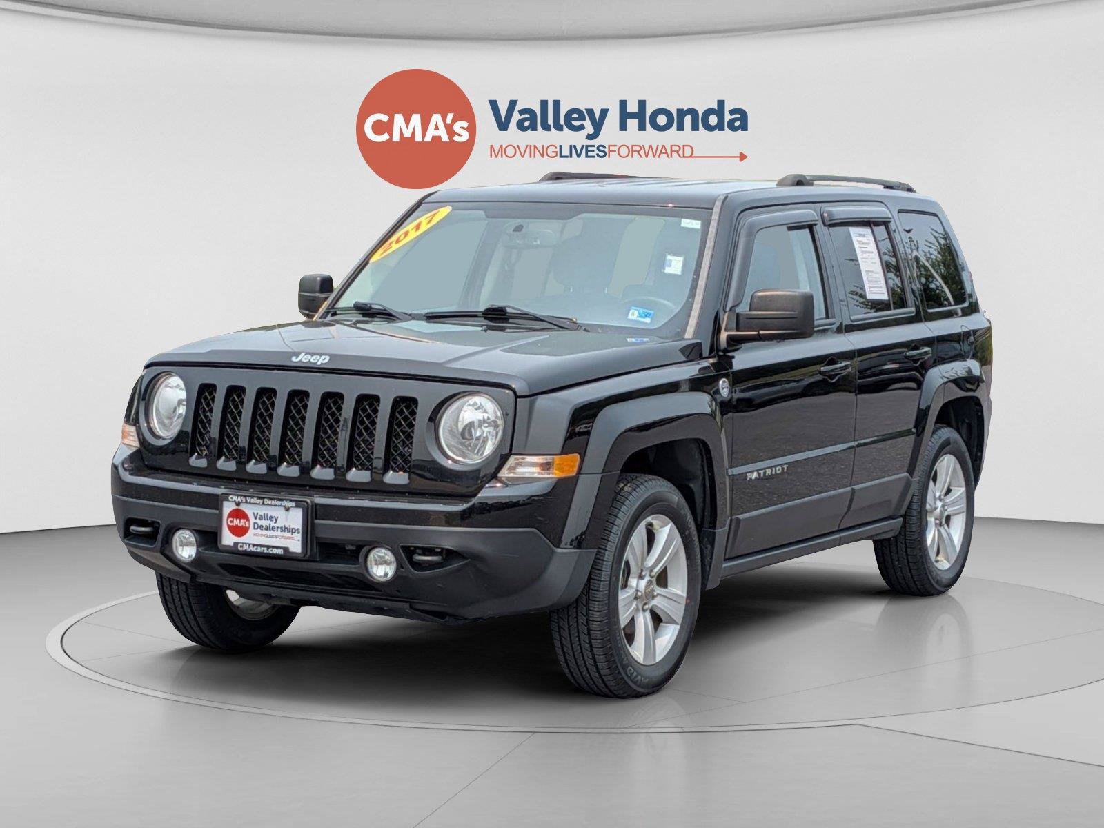 Used 2017 Jeep Patriot Latitude AWD/4WD image 1