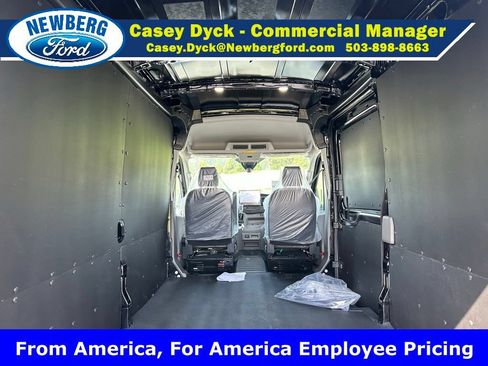 New 2026 Ford Transit 250 148 Medium Roof RWD image 10