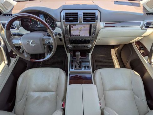Used 2016 Lexus GX 460 w/ Premium Package AWD/4WD image 22