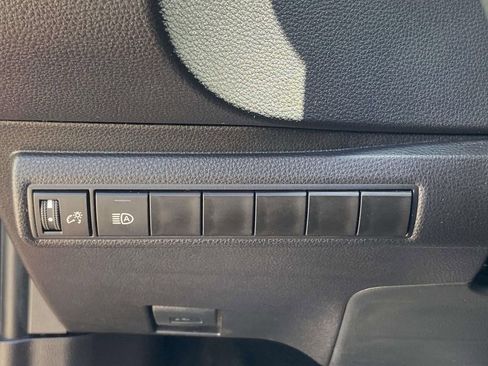 Used 2025 Toyota Corolla LE FWD image 26