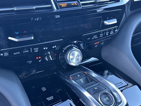 Certified 2025 Acura MDX w/Technology Package image 37