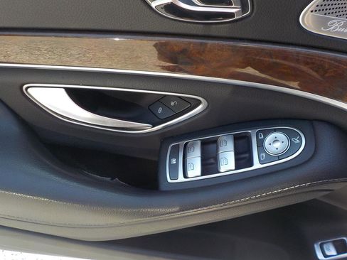 Used 2017 Mercedes-Benz S 550 4MATIC Sedan image 11