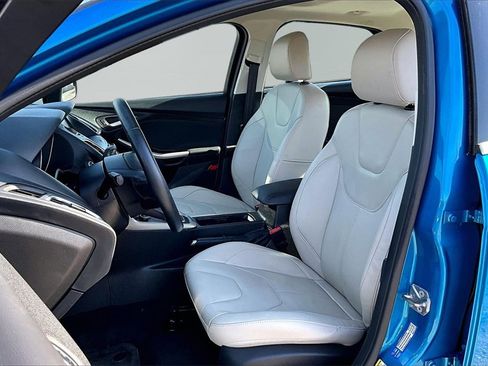 Used 2015 Ford Focus Titanium image 25