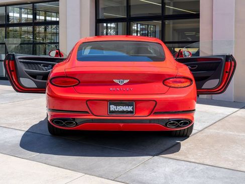 Used 2024 Bentley Continental GT image 21