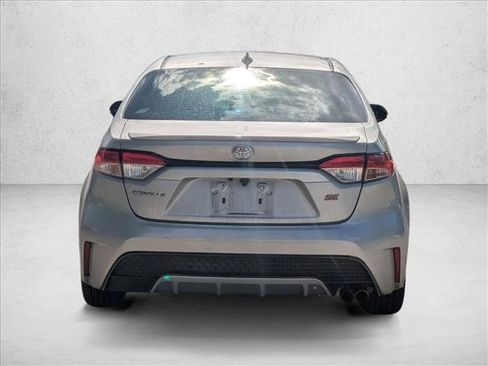 Used 2021 Toyota Corolla SE FWD image 6