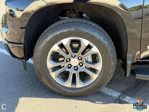 Used 2023 Chevrolet Silverado 1500 High Country w/ Technology Package image 10