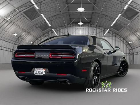 Used 2015 Dodge Challenger R/T Scat Pack w/ Driver Convenience Group RWD image 2
