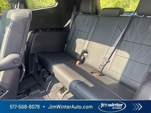 Used 2025 Buick Enclave Avenir w/ Super Cruise Package AWD/4WD image 22
