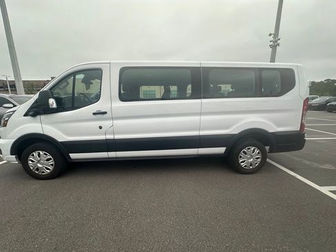 Used 2023 Ford Transit 350 XLT RWD image 4