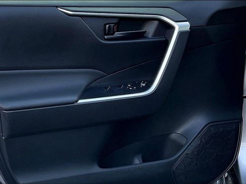 Used 2024 Toyota RAV4 LE image 20