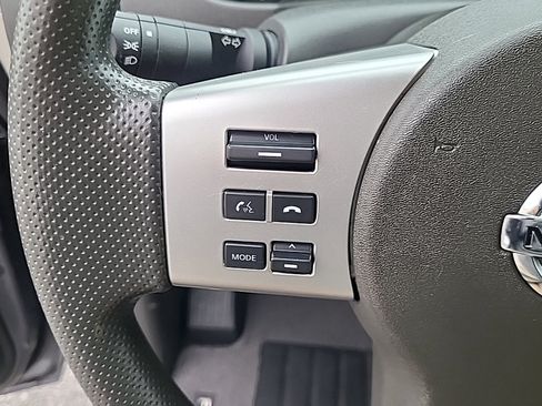 Used 2019 Nissan Frontier SV AWD/4WD image 17