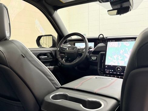 Used 2025 GMC Yukon AT4 Ultimate AWD/4WD image 63