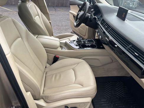 Used 2019 Audi Q7 3.0T Premium image 11