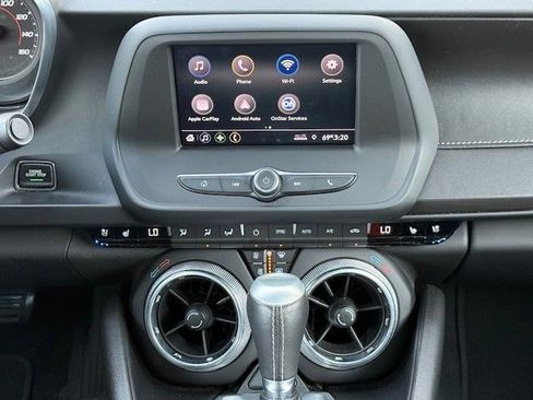 Certified 2020 Chevrolet Camaro LT image 17