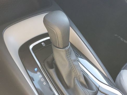 Certified 2025 Toyota Corolla LE image 18