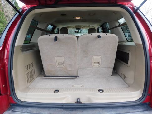 Used 2010 Ford Explorer XLT image 5