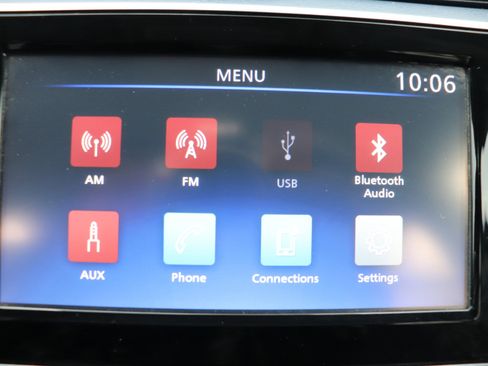 Used 2024 Nissan Versa SV image 29