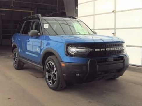 Used 2025 Ford Bronco Sport Outer Banks w/ Outer Banks Tech Package+ image 4