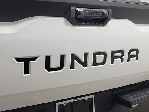 Used 2022 Toyota Tundra SR AWD/4WD image 9