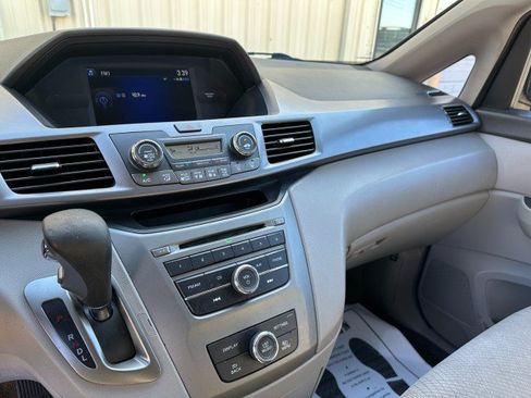Used 2014 Honda Odyssey LX image 13