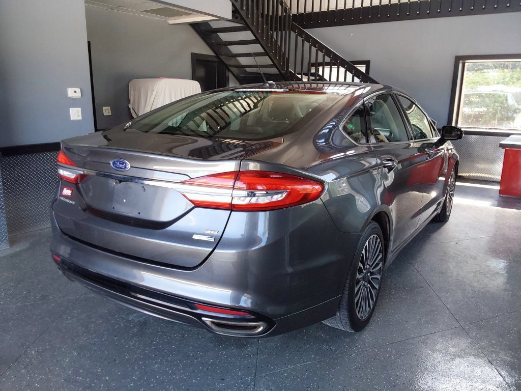 Used 2017 Ford Fusion SE AWD/4WD image 10