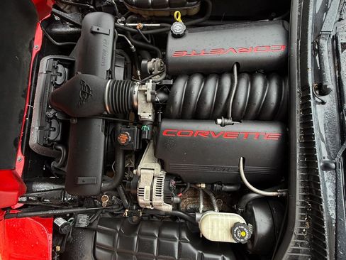 Used 2002 Chevrolet Corvette Coupe w/ Preferred Equipment Group2 RWD image 22