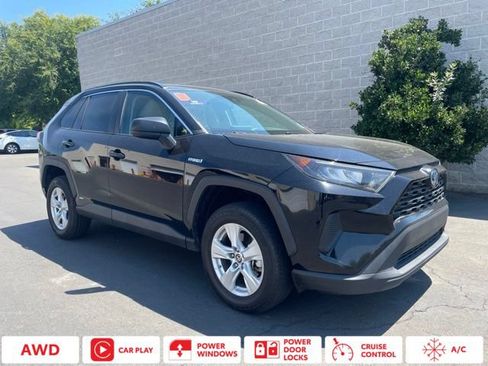 Used 2021 Toyota RAV4 LE AWD/4WD image 1