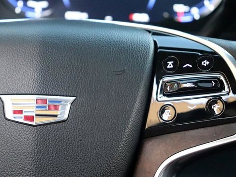 Used 2020 Cadillac Escalade ESV Premium Luxury image 24