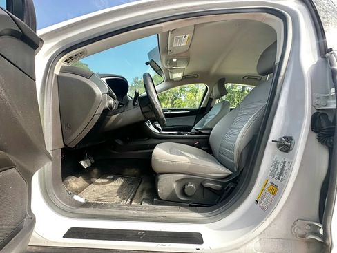 Used 2016 Ford Fusion S FWD image 17