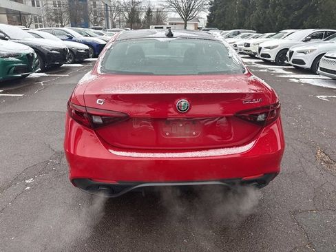 Used 2023 Alfa Romeo Giulia Veloce image 4