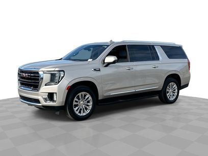 Used 2023 GMC Yukon XL SLT w/ SLT Luxury Package