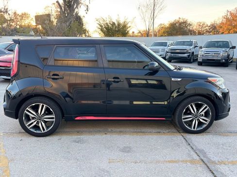 Used 2015 Kia Soul + image 6
