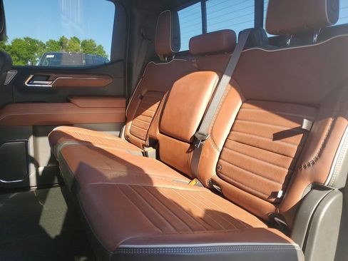 Used 2024 GMC Sierra 1500 Denali Ultimate AWD/4WD image 11