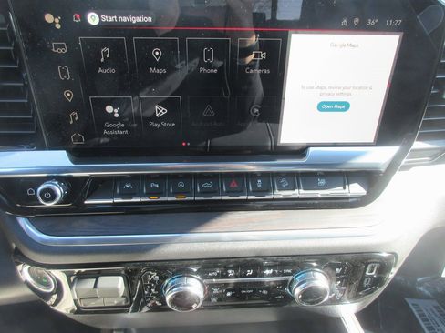 New 2026 GMC Sierra 1500 SLT image 19