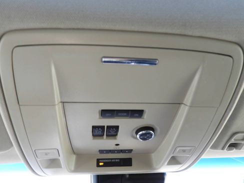 Used 2015 Chevrolet Suburban LT AWD/4WD image 54