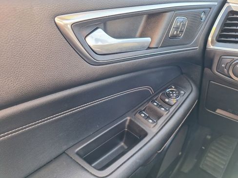 Used 2022 Ford Edge Titanium w/ Class II Trailer Tow Package image 19