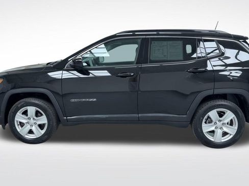 Used 2022 Jeep Compass Latitude w/ Sun and Sound Group AWD/4WD image 20